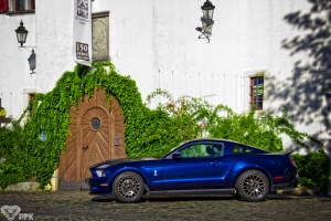 2013-10 - Cruising October 2013